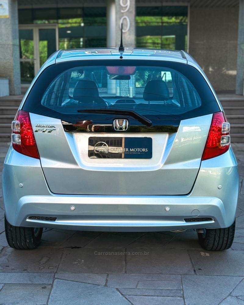 HONDA - FIT - 2012/2013 - Prata - R$ 55.900,00