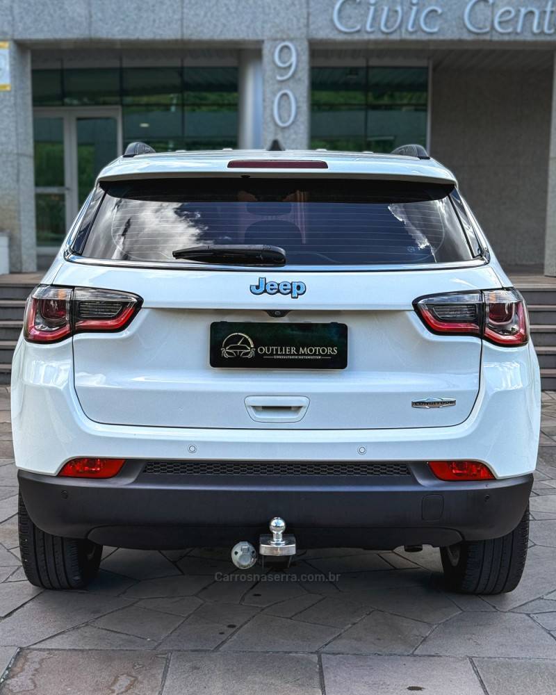 JEEP - COMPASS - 2017/2018 - Branca - R$ 95.900,00