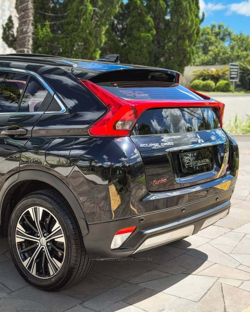 MITSUBISHI - ECLIPSE CROSS - 2019/2020 - Preta - R$ 117.900,00