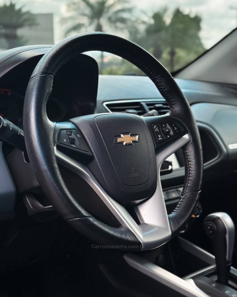 CHEVROLET - ONIX - 2018/2019 - Cinza - R$ 76.900,00