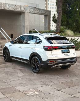VOLKSWAGEN - NIVUS - 2022/2023 - Prata - R$ 122.900,00