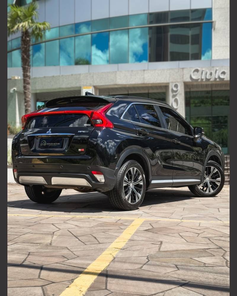 MITSUBISHI - ECLIPSE CROSS - 2019/2020 - Preta - R$ 117.900,00