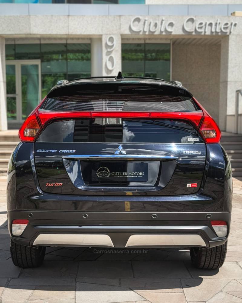 MITSUBISHI - ECLIPSE CROSS - 2019/2020 - Preta - R$ 117.900,00