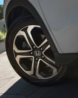 HONDA - HR-V - 2015/2016 - Branca - R$ 89.900,00
