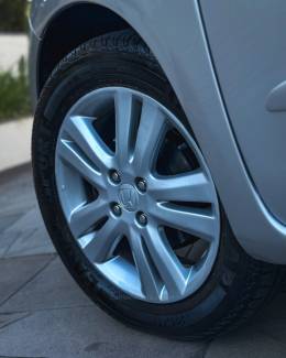 HONDA - FIT - 2012/2013 - Prata - R$ 55.900,00
