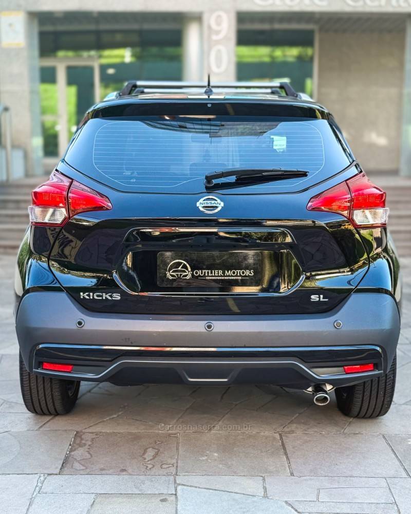 NISSAN - KICKS - 2018/2019 - Preta - R$ 92.900,00