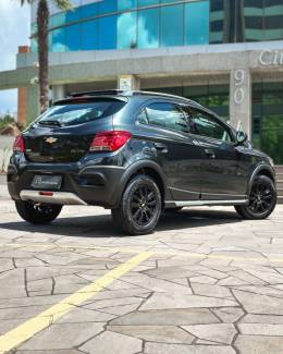 CHEVROLET - ONIX - 2018/2019 - Cinza - R$ 76.900,00