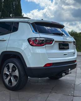 JEEP - COMPASS - 2017/2018 - Branca - R$ 95.900,00