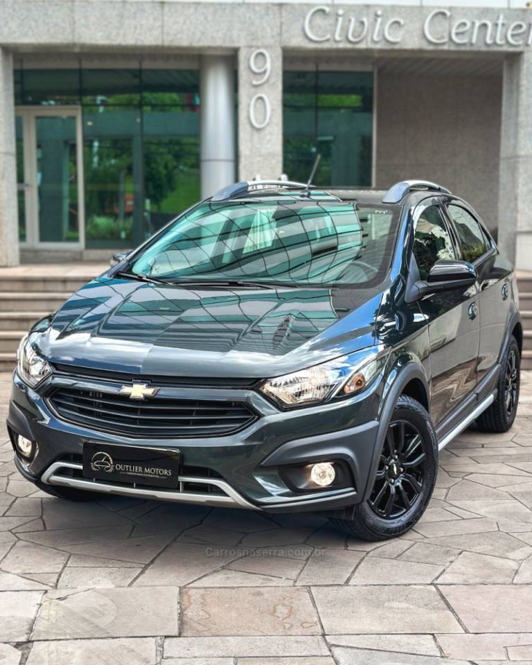 CHEVROLET - ONIX - 2018/2019 - Cinza - R$ 76.900,00