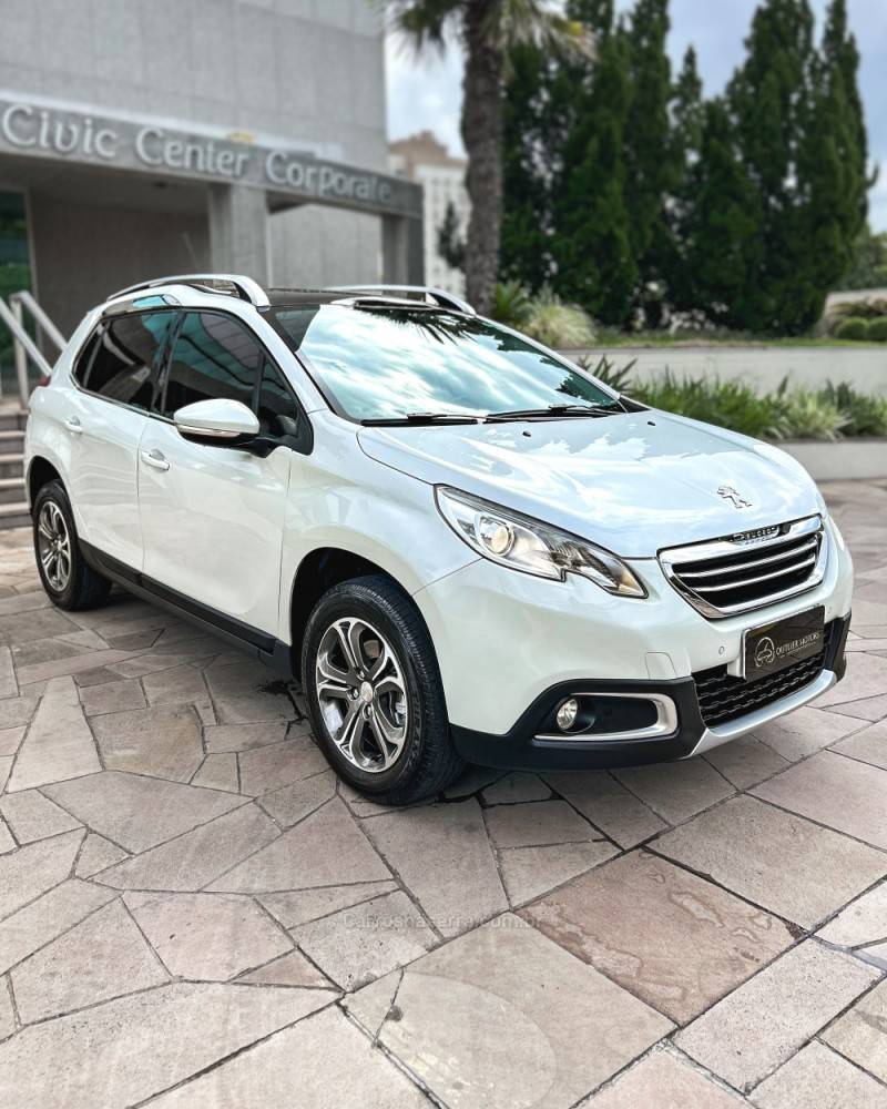 PEUGEOT - 2008 - 2016/2017 - Branca - R$ 59.900,00