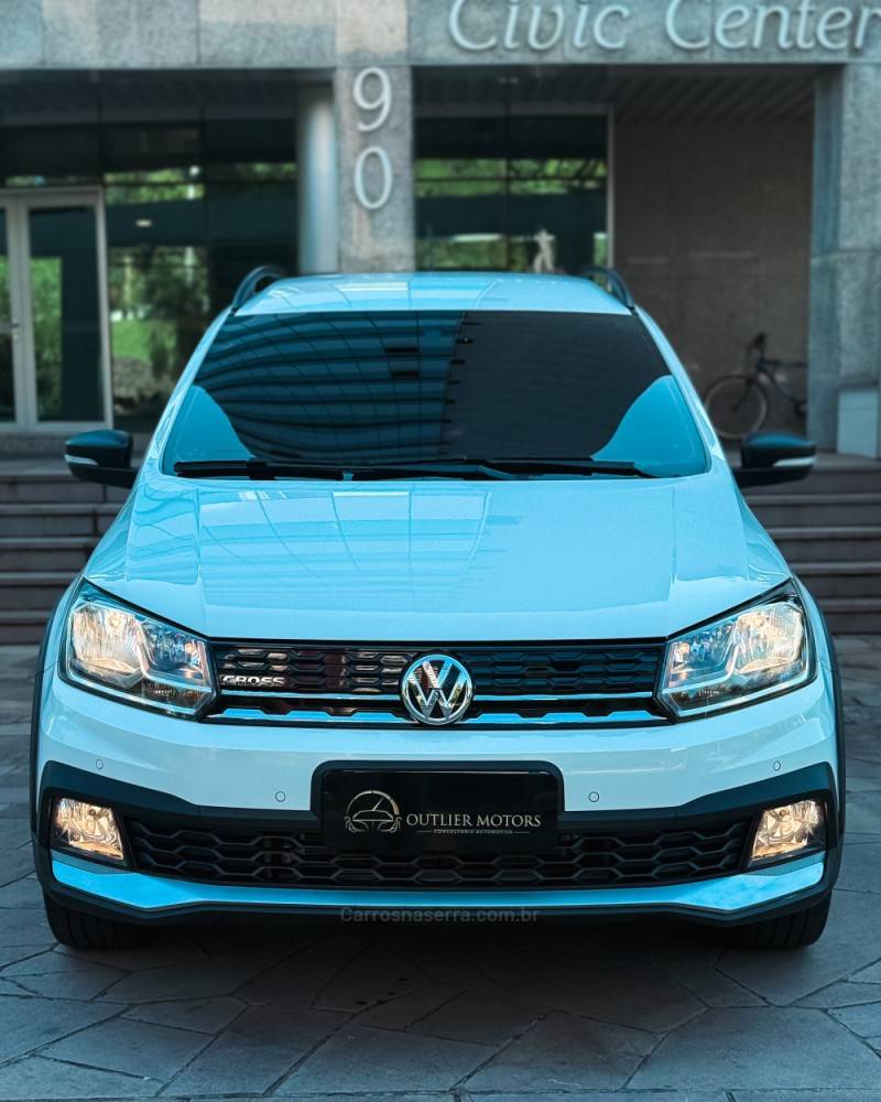 VOLKSWAGEN - SAVEIRO - 2023/2023 - Branca - R$ 99.900,00