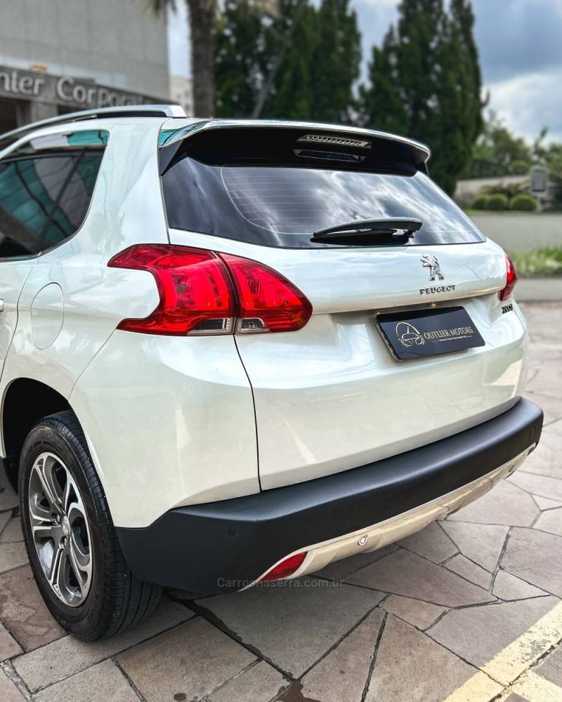 PEUGEOT - 2008 - 2016/2017 - Branca - R$ 59.900,00