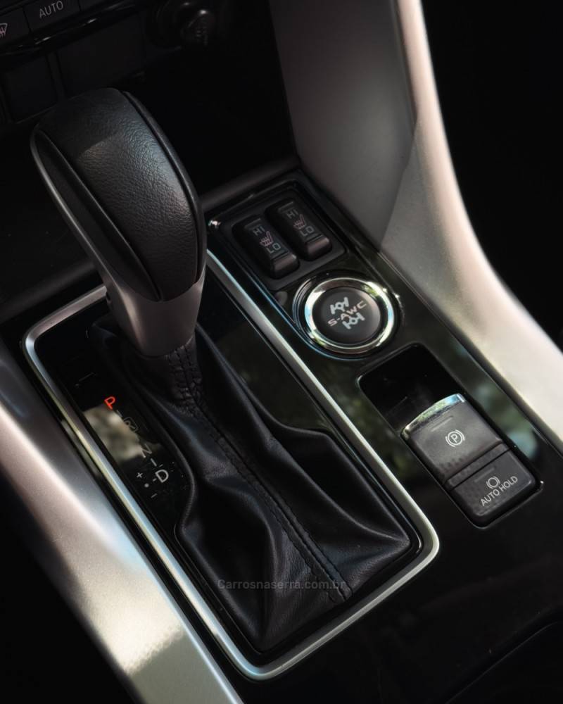 MITSUBISHI - ECLIPSE CROSS - 2019/2020 - Preta - R$ 117.900,00