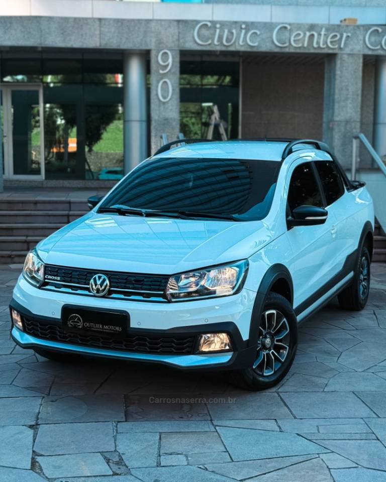 VOLKSWAGEN - SAVEIRO - 2023/2023 - Branca - R$ 99.900,00