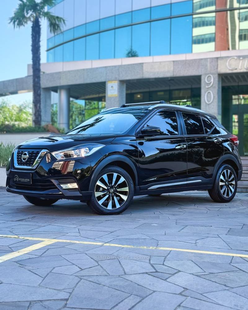 NISSAN - KICKS - 2018/2019 - Preta - R$ 92.900,00
