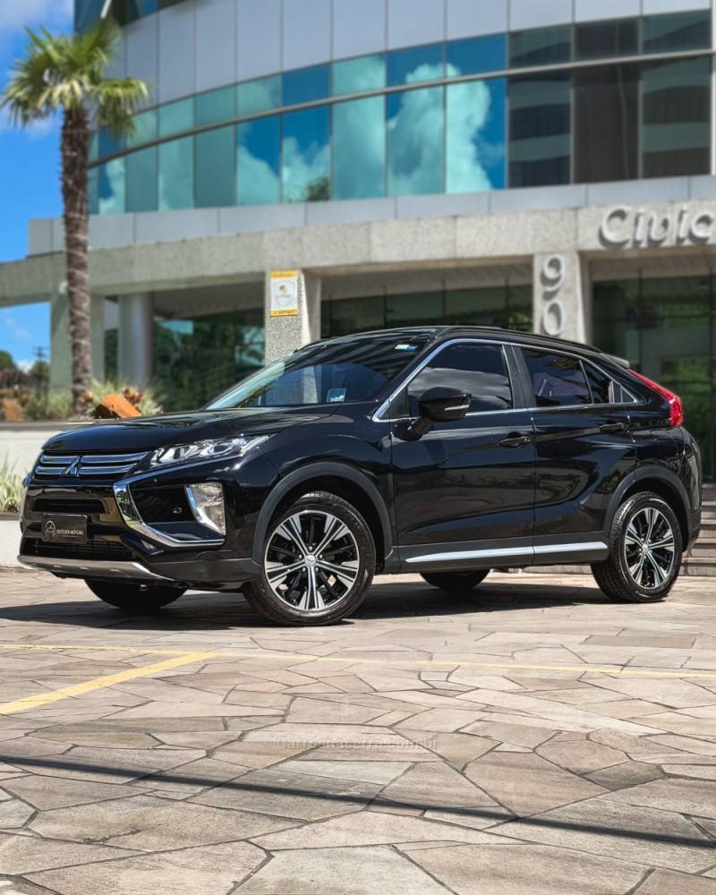 MITSUBISHI - ECLIPSE CROSS - 2019/2020 - Preta - R$ 117.900,00