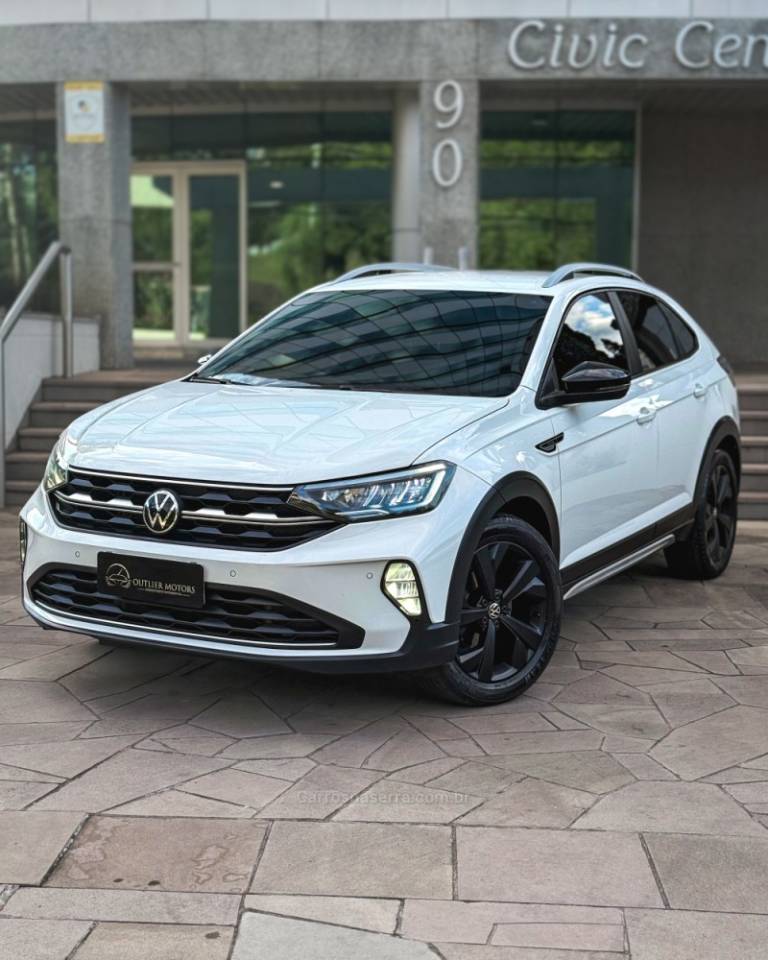 VOLKSWAGEN - NIVUS - 2022/2023 - Prata - R$ 119.900,00