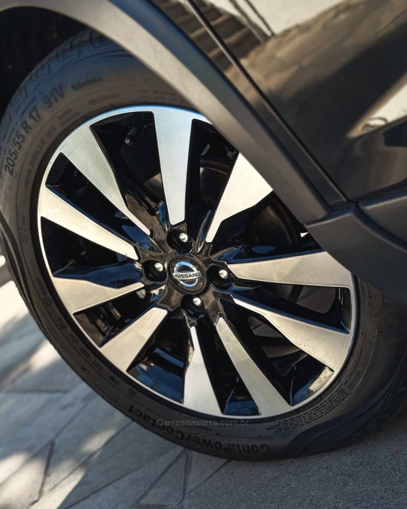 NISSAN - KICKS - 2018/2019 - Preta - R$ 92.900,00