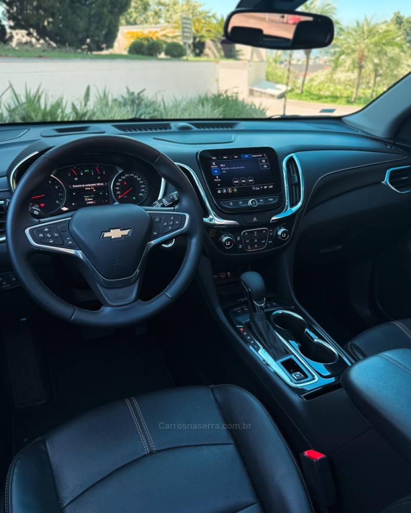CHEVROLET - EQUINOX - 2022/2023 - Branca - R$ 185.900,00