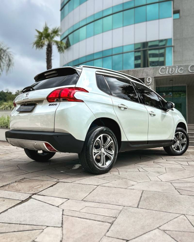 PEUGEOT - 2008 - 2016/2017 - Branca - R$ 59.900,00
