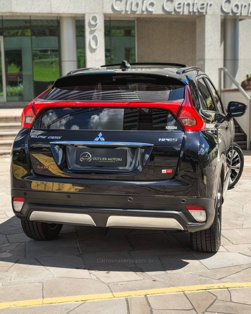 MITSUBISHI - ECLIPSE CROSS - 2019/2020 - Preta - R$ 117.900,00