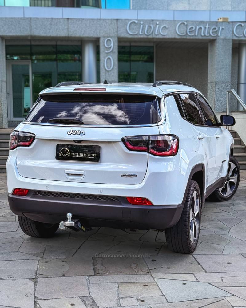 JEEP - COMPASS - 2017/2018 - Branca - R$ 95.900,00